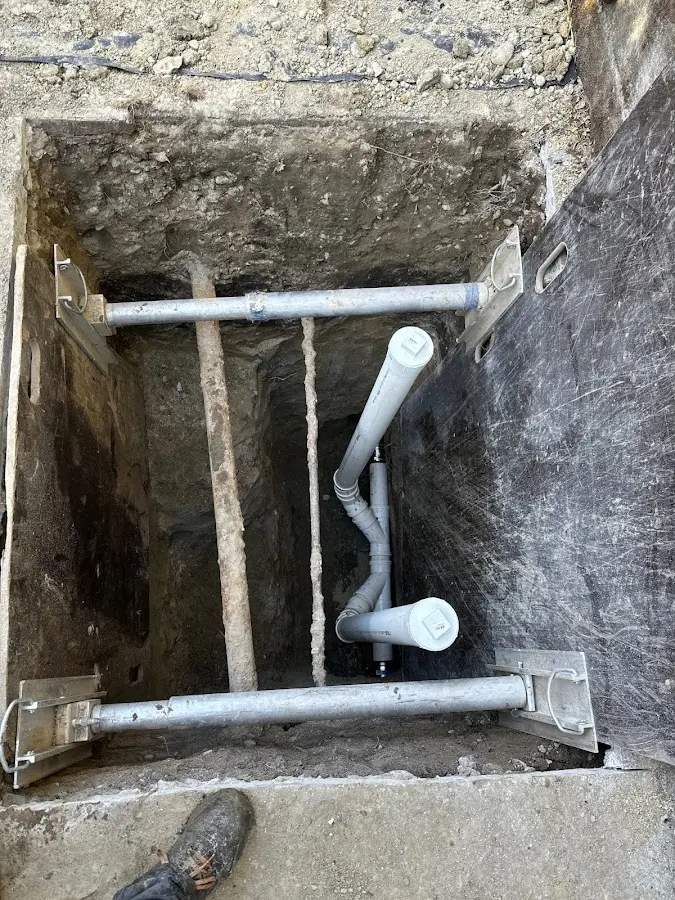Experienced plumber completing Drain Cleaning work in Albany